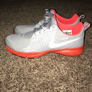 New Nike tennis shoes - Size 8